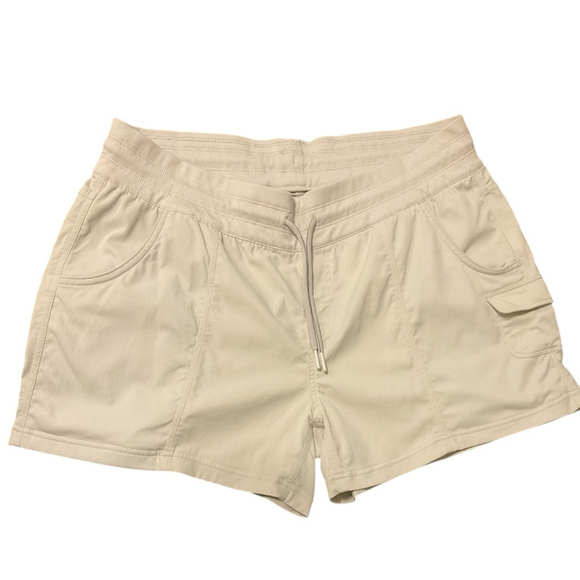 The North Face khaki beige cargo pocket tech material drawstring Shorts XL - Picture 2 of 13